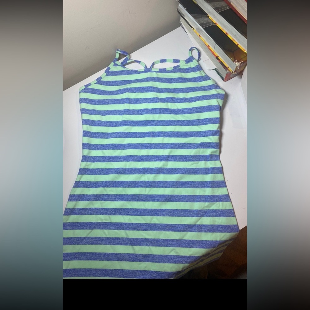 girls ivivva tanktop